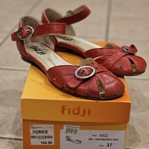 Nordstroms - FIDJI - Walk This Way (Made In Portugal) Shoes Red with Staps